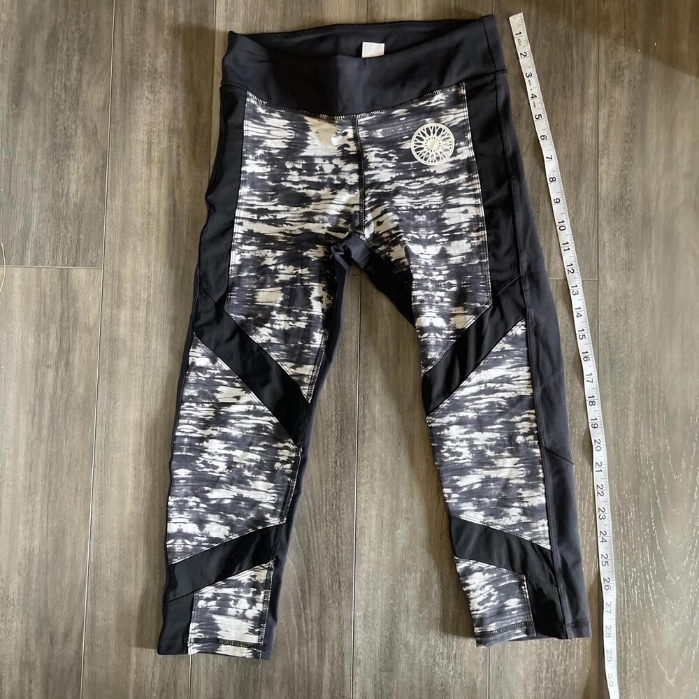 Soul Cycle Womens Performance Leggings Pants Logo Mesh Detail Back Zipper Medium